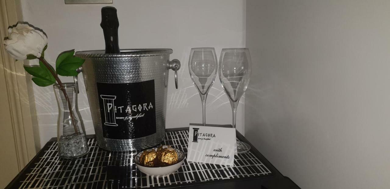 Pitagora House Ξενοδοχείο Ταράντο Εξωτερικό φωτογραφία